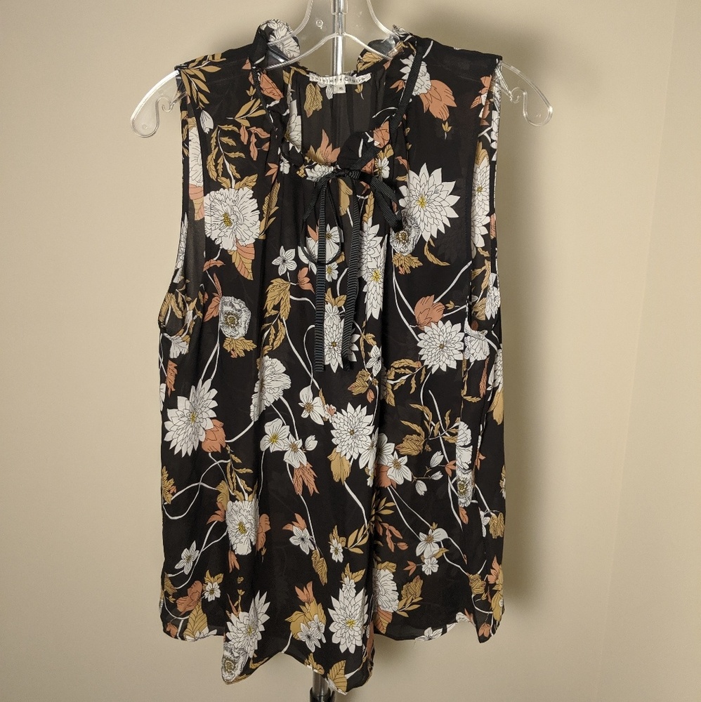 Floral Print Sleeveless Blouse